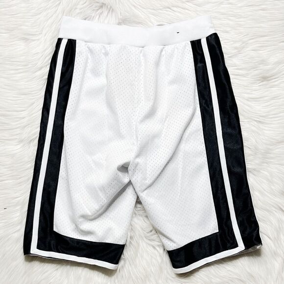 96 Mesh Athletic Basketball Shorts White and Black Size Medium - Picture 3 of 5